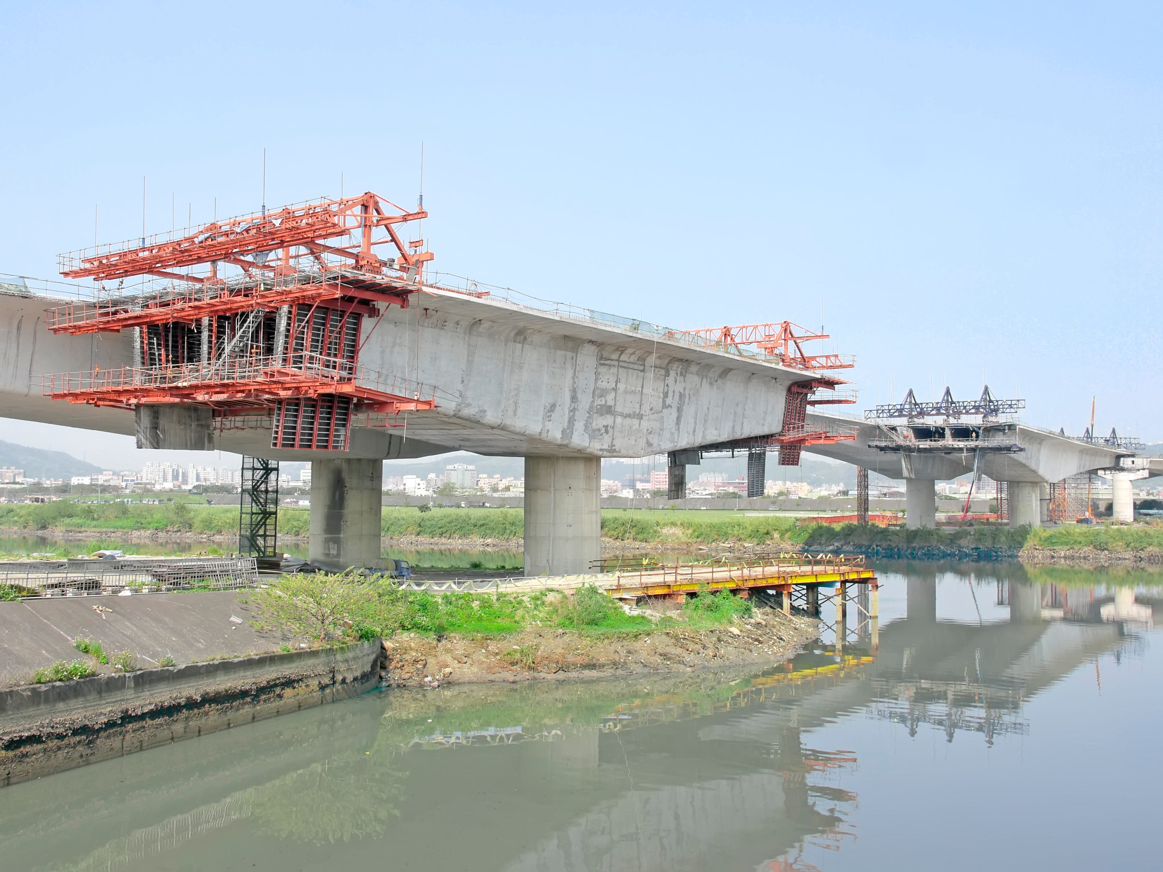 Definition and Calculation of Prestressed Concrete Bridge Camber